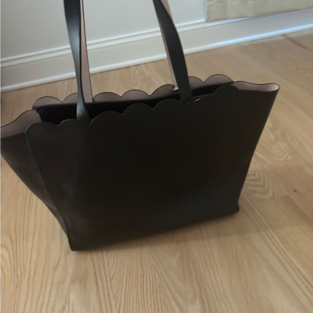 kate spade black scallop-edge leather tote - Picture 3 of 7